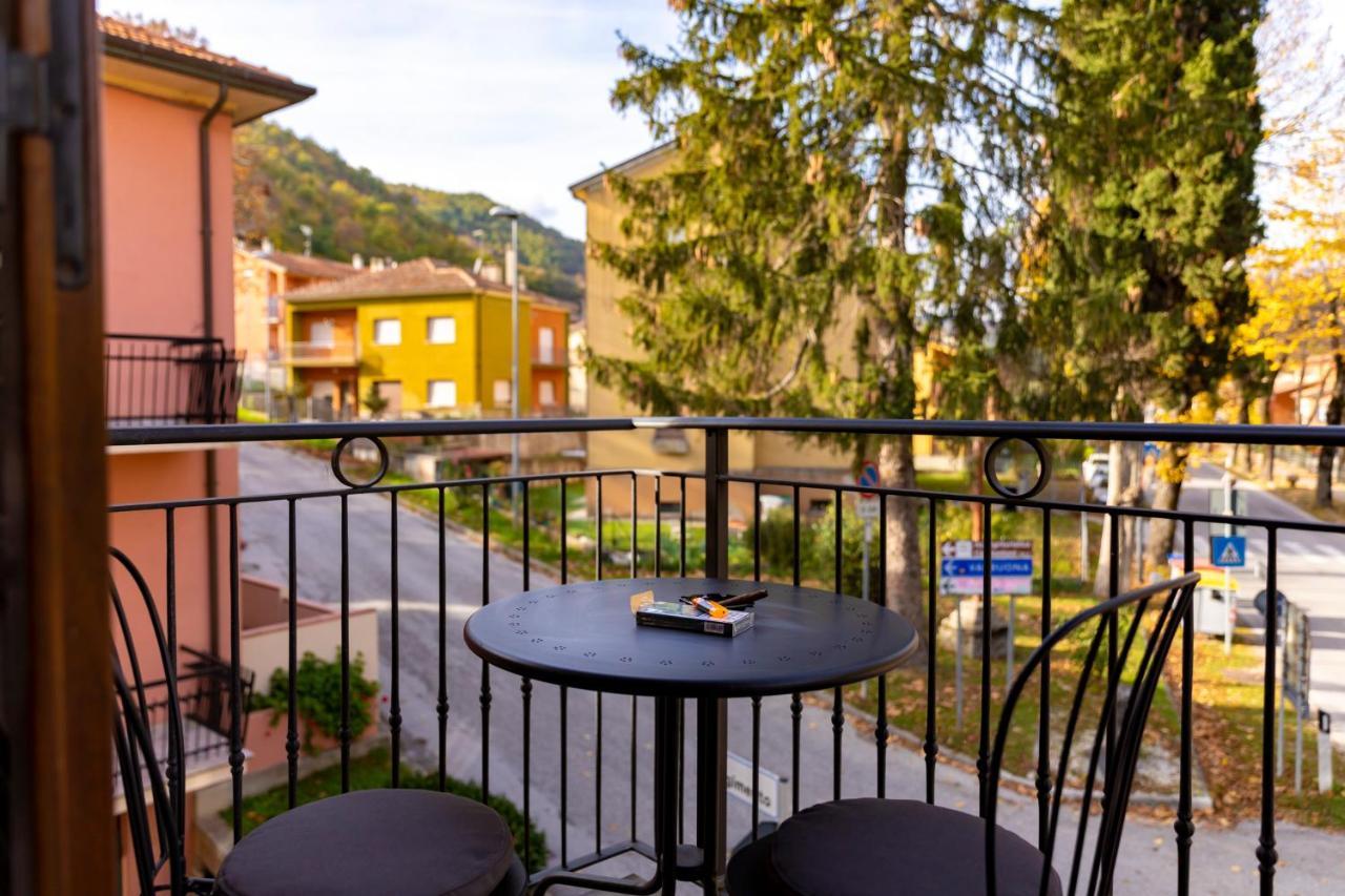 River House Mercatello sul Metauro Esterno foto